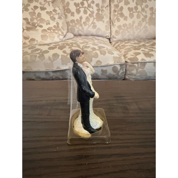 Vintage Bride and Groom Wedding Cake Topper in Original Plastic - Picture 6 of 9
